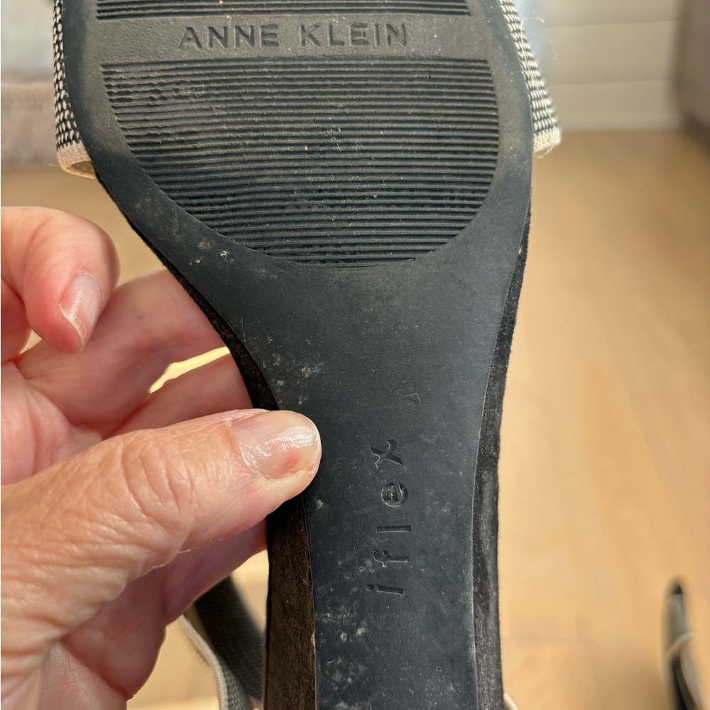 Anne Klein wedge sandal size 10 - Picture 4 of 4
